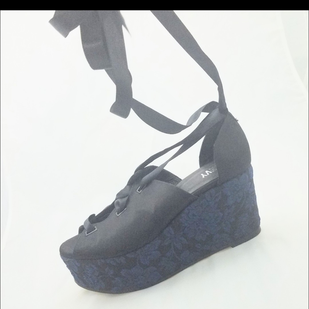 RENVY textured platform laceup 37 7 black blue